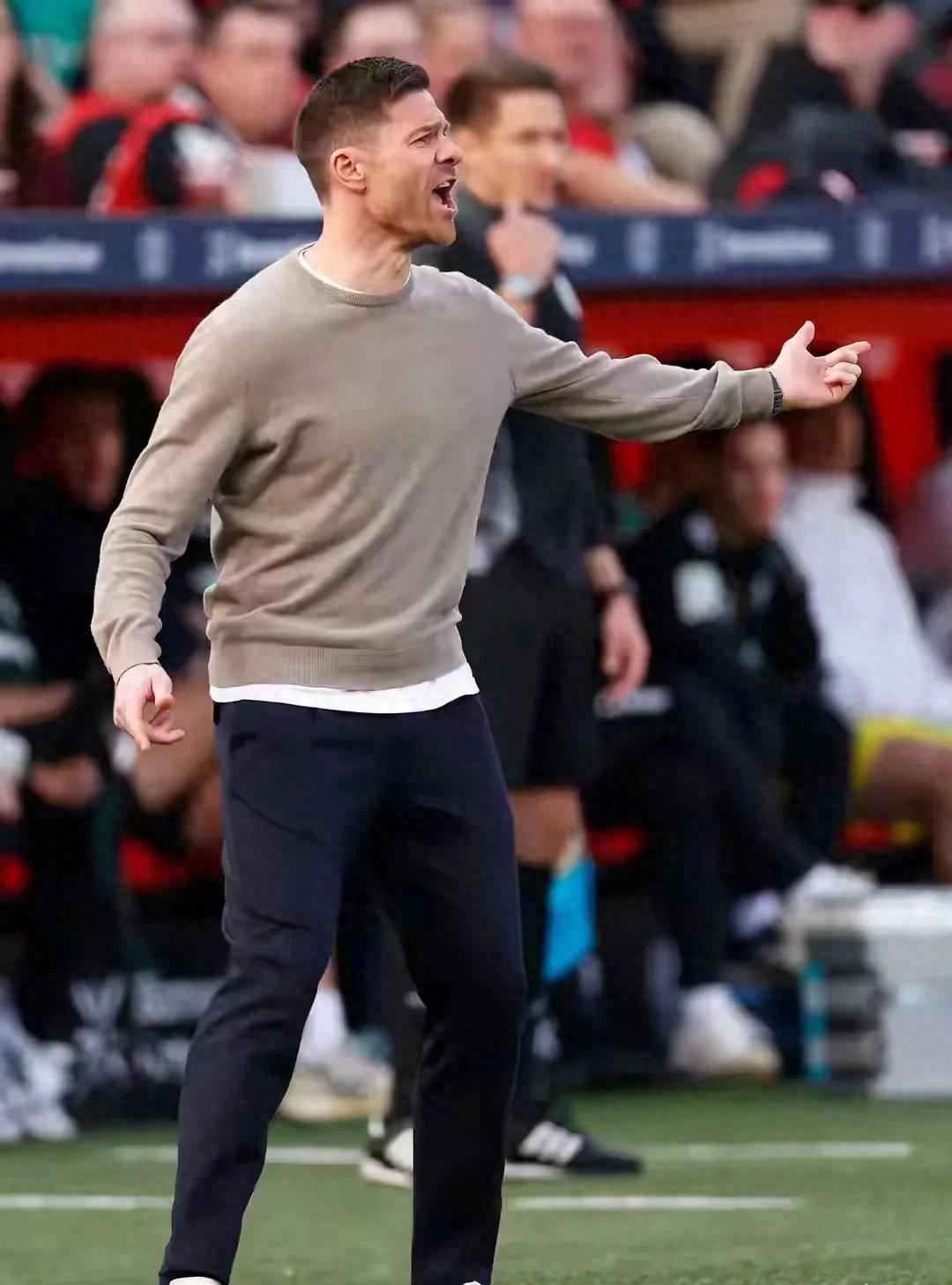 勒沃库森发布备战花絮；国际比赛日篮板制胜；意大利杯任务艰巨；年轻球员得到机会的简单介绍-爱游戏