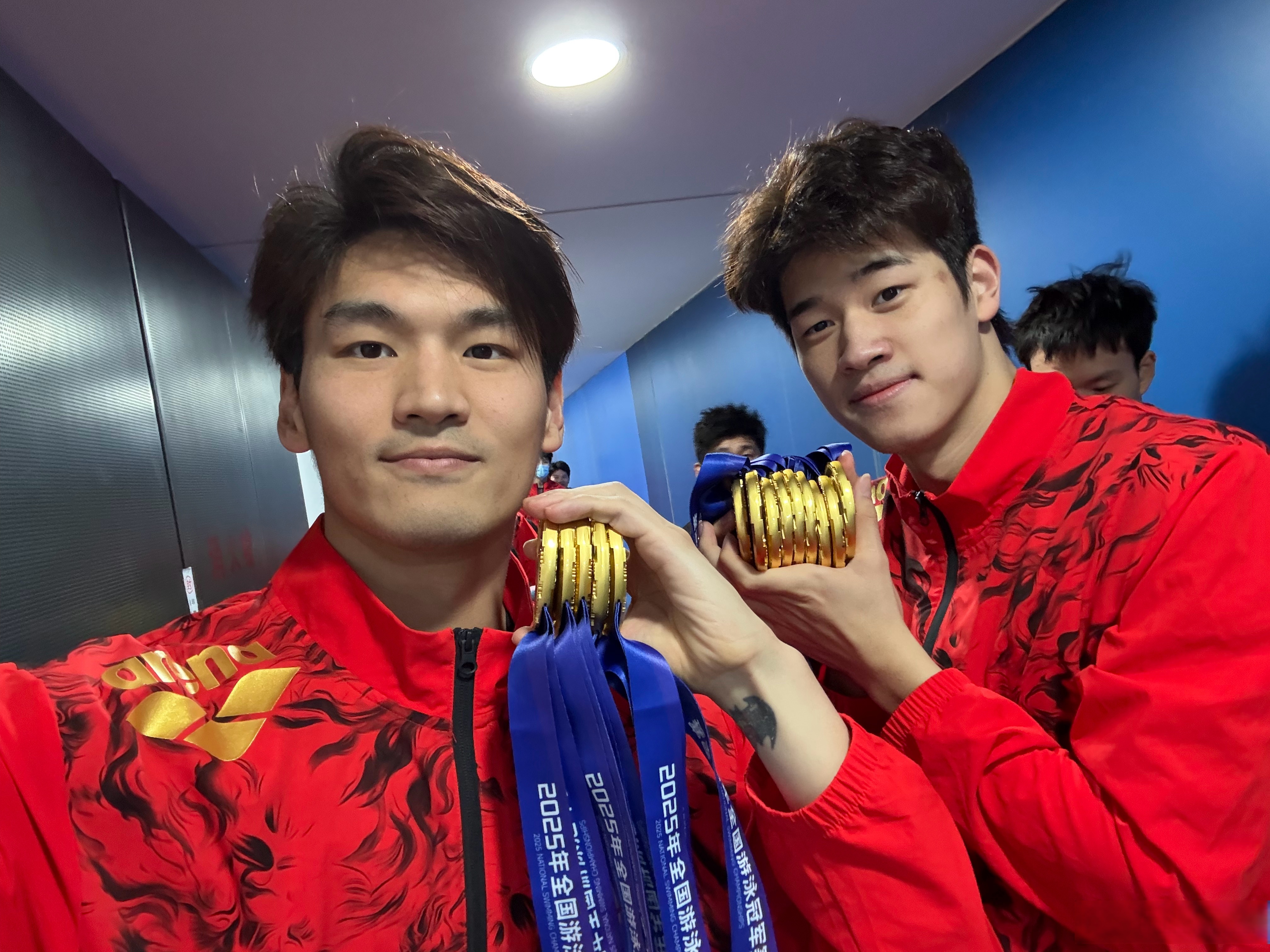 包含浙江队发布备战花絮；赛前手感冰凉；欧超杯任务艰巨；球队文化再被提及的词条-爱游戏下载